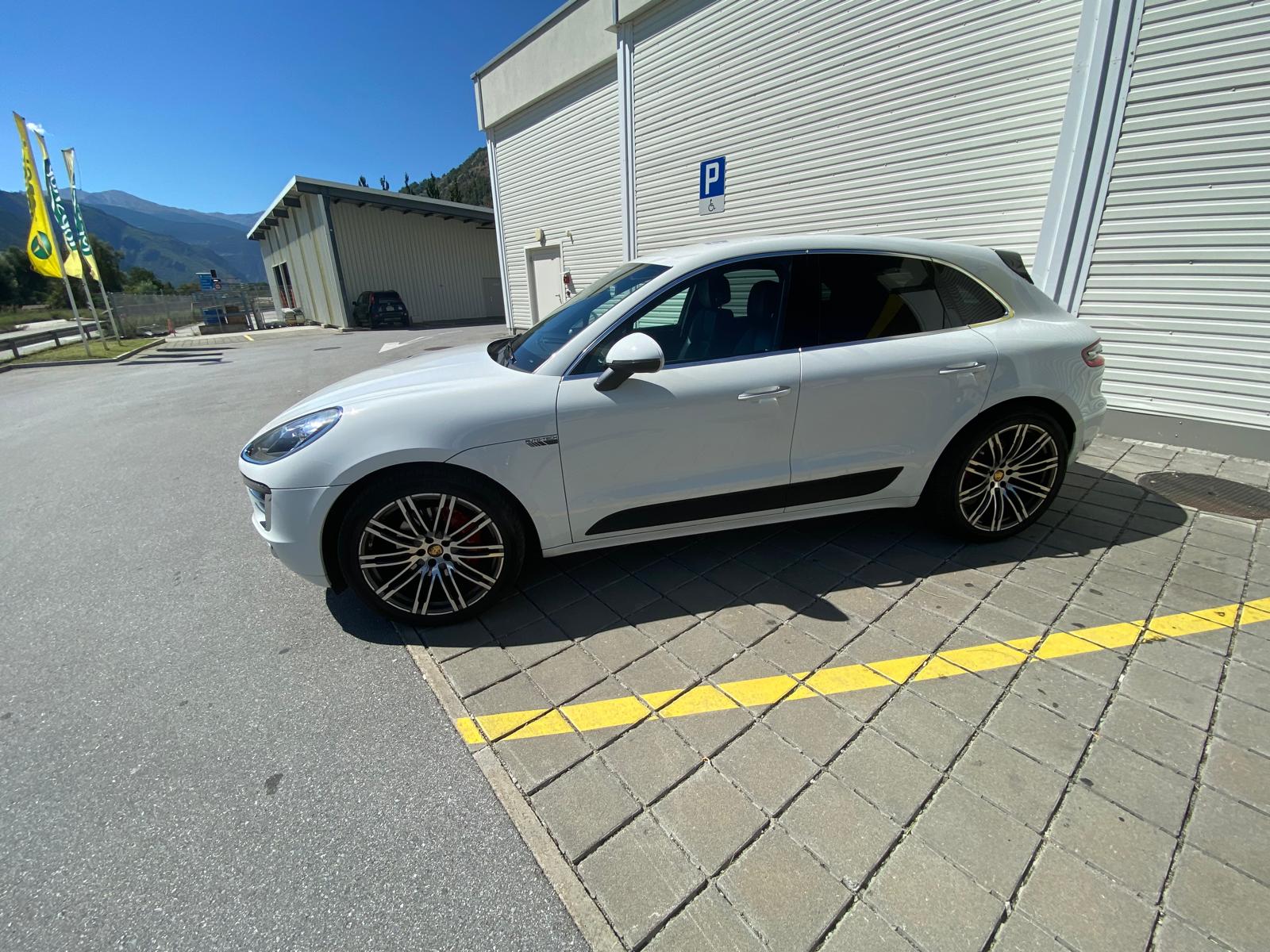 PORSCHE 3.0 V6 S Diesel-image-3