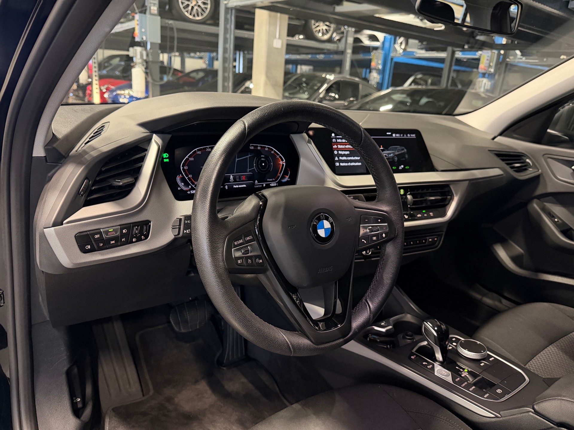 BMW 118i Steptronic all black-image-7