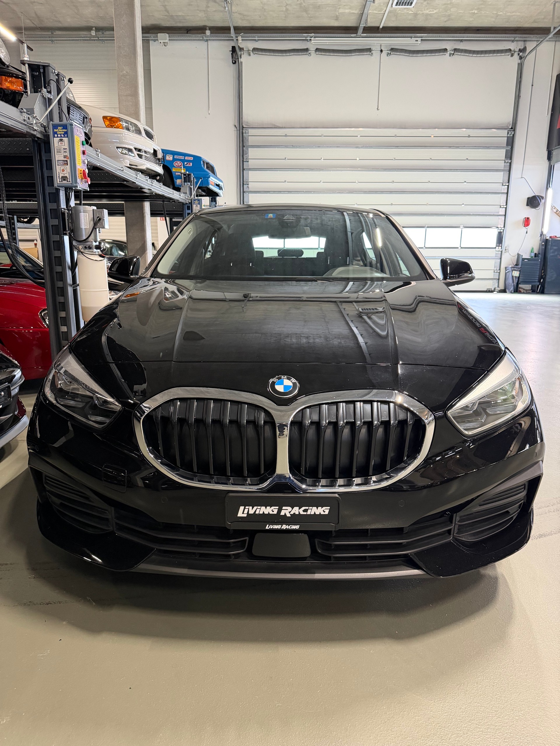 BMW 118i Steptronic all black-image-4
