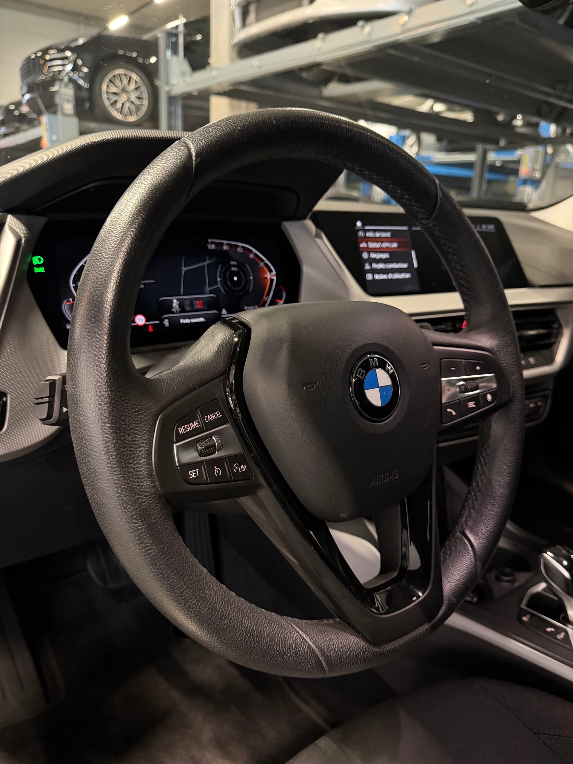 BMW 118i Steptronic all black-image-8