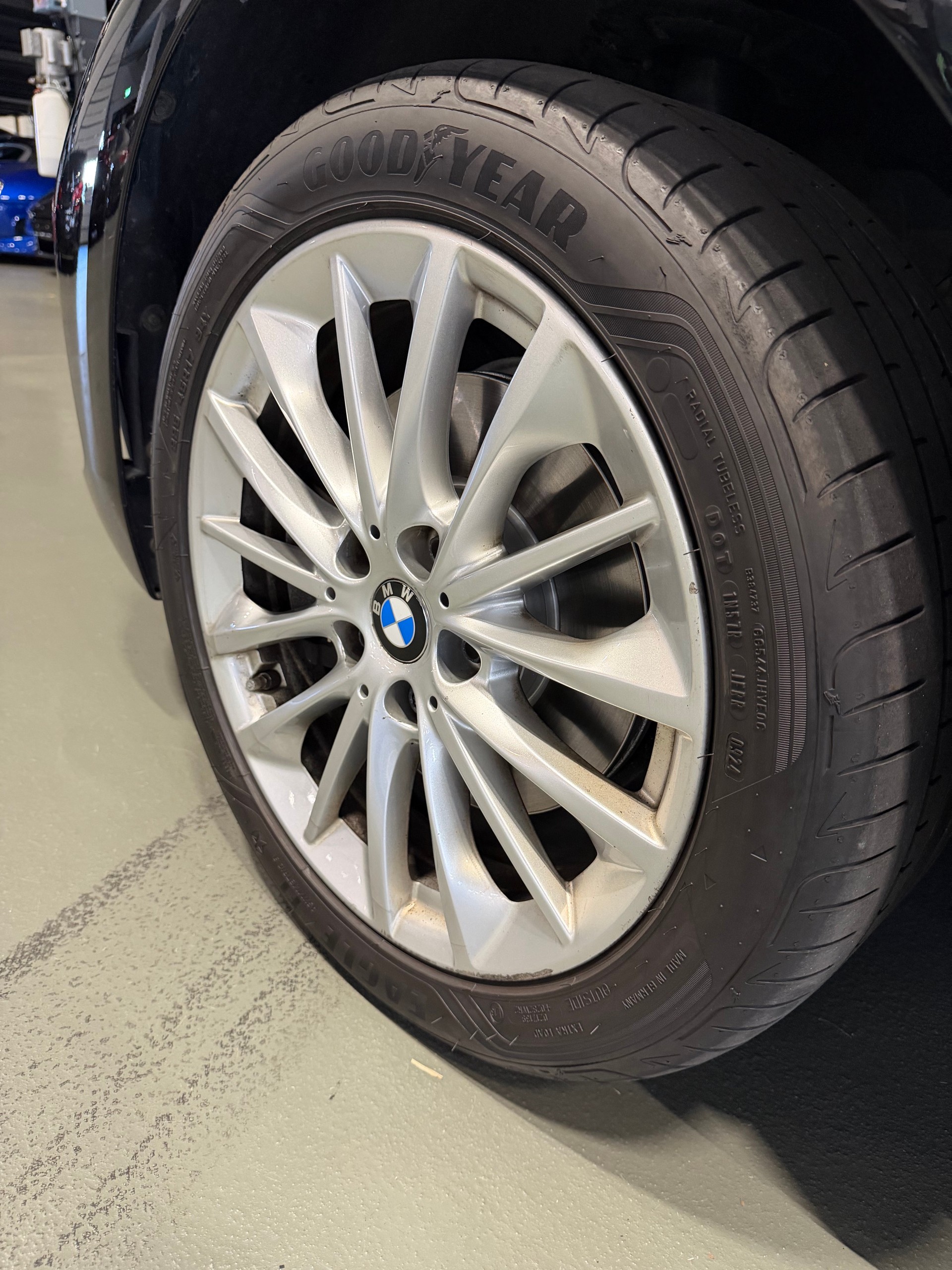 BMW 118i Steptronic all black-image-6