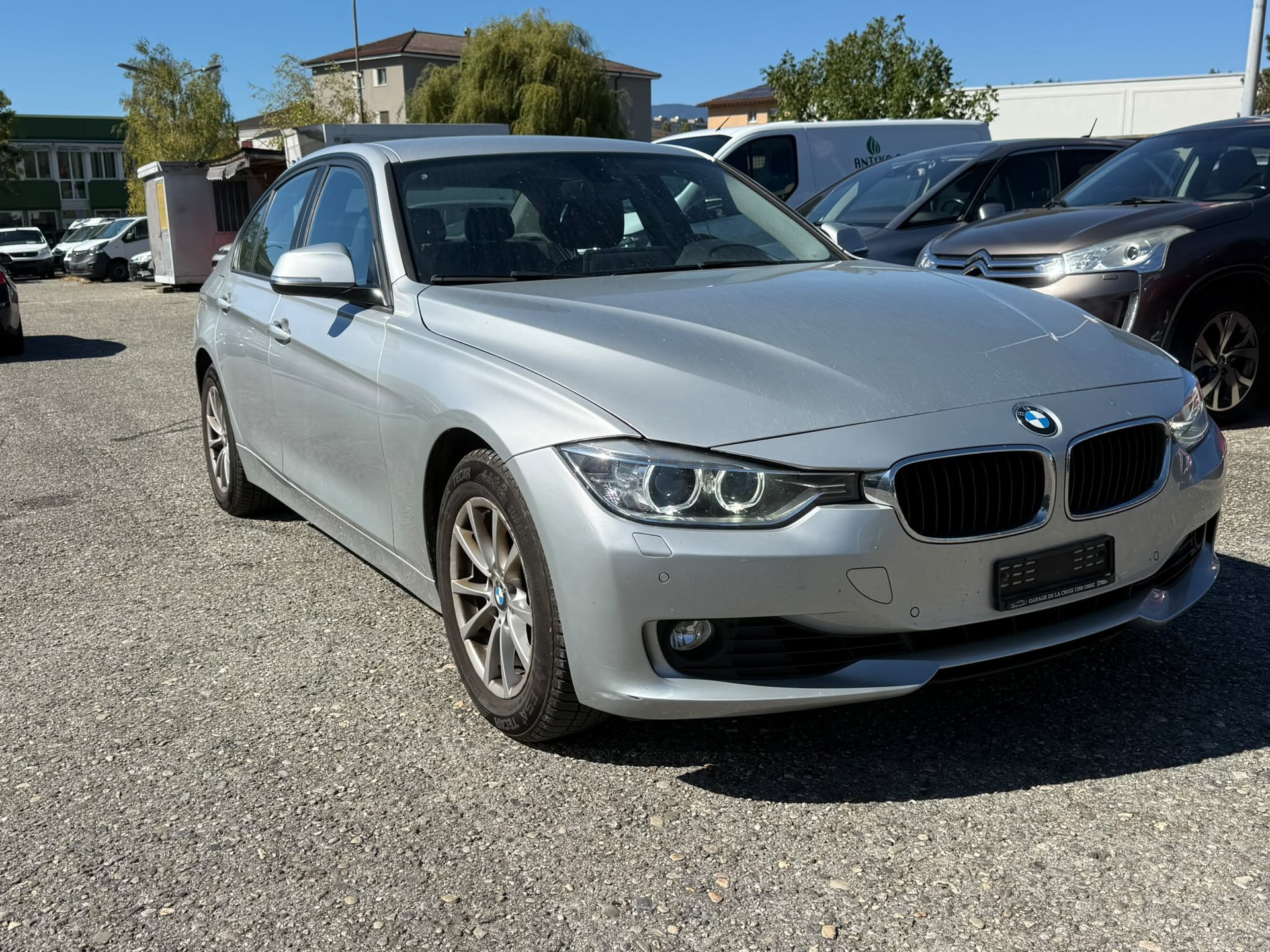 BMW 320i xDrive Modern Line Steptronic-image-1