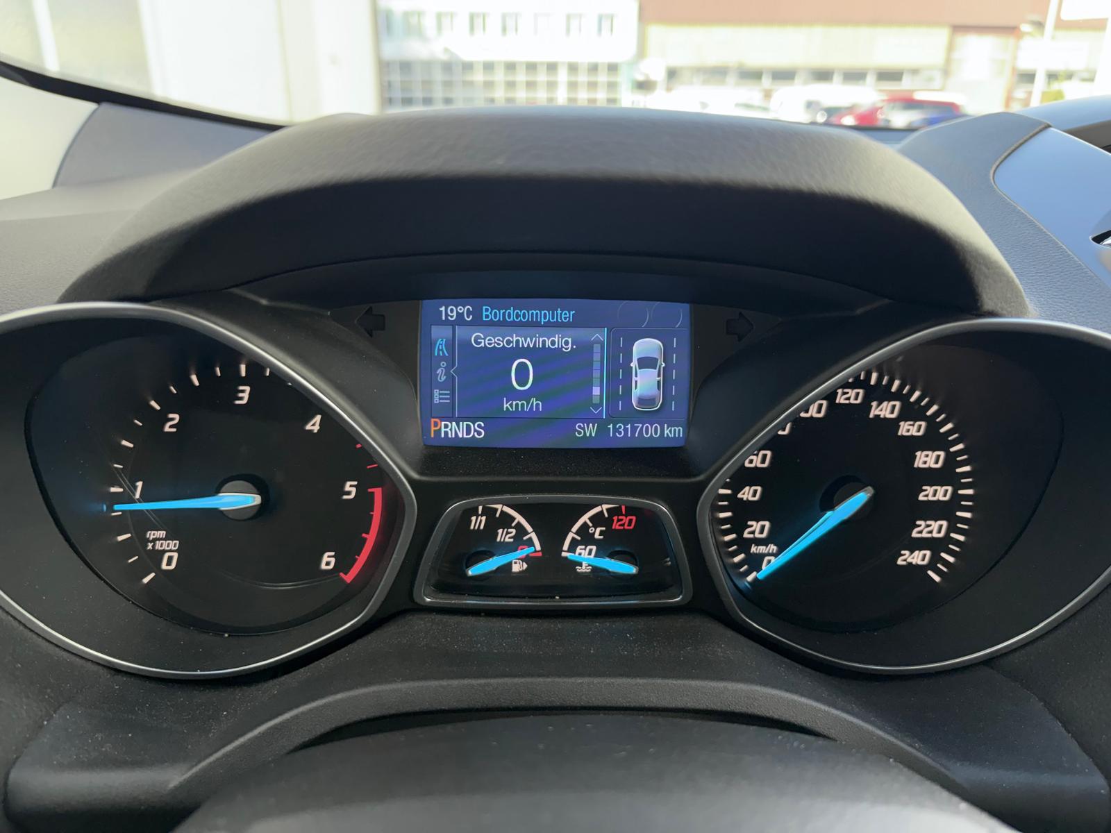 FORD Kuga 2.0 TDCi Titanium S 4WD PowerShift-image-15