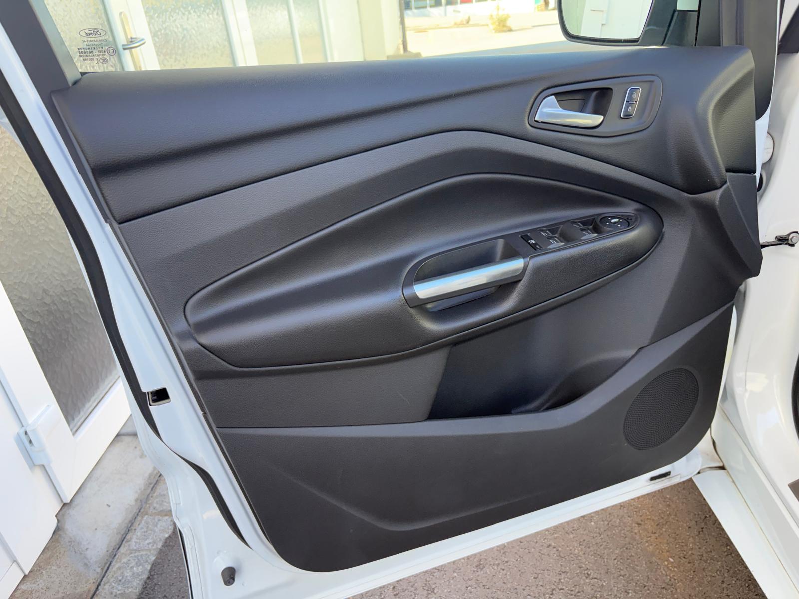 FORD Kuga 2.0 TDCi Titanium S 4WD PowerShift-image-6