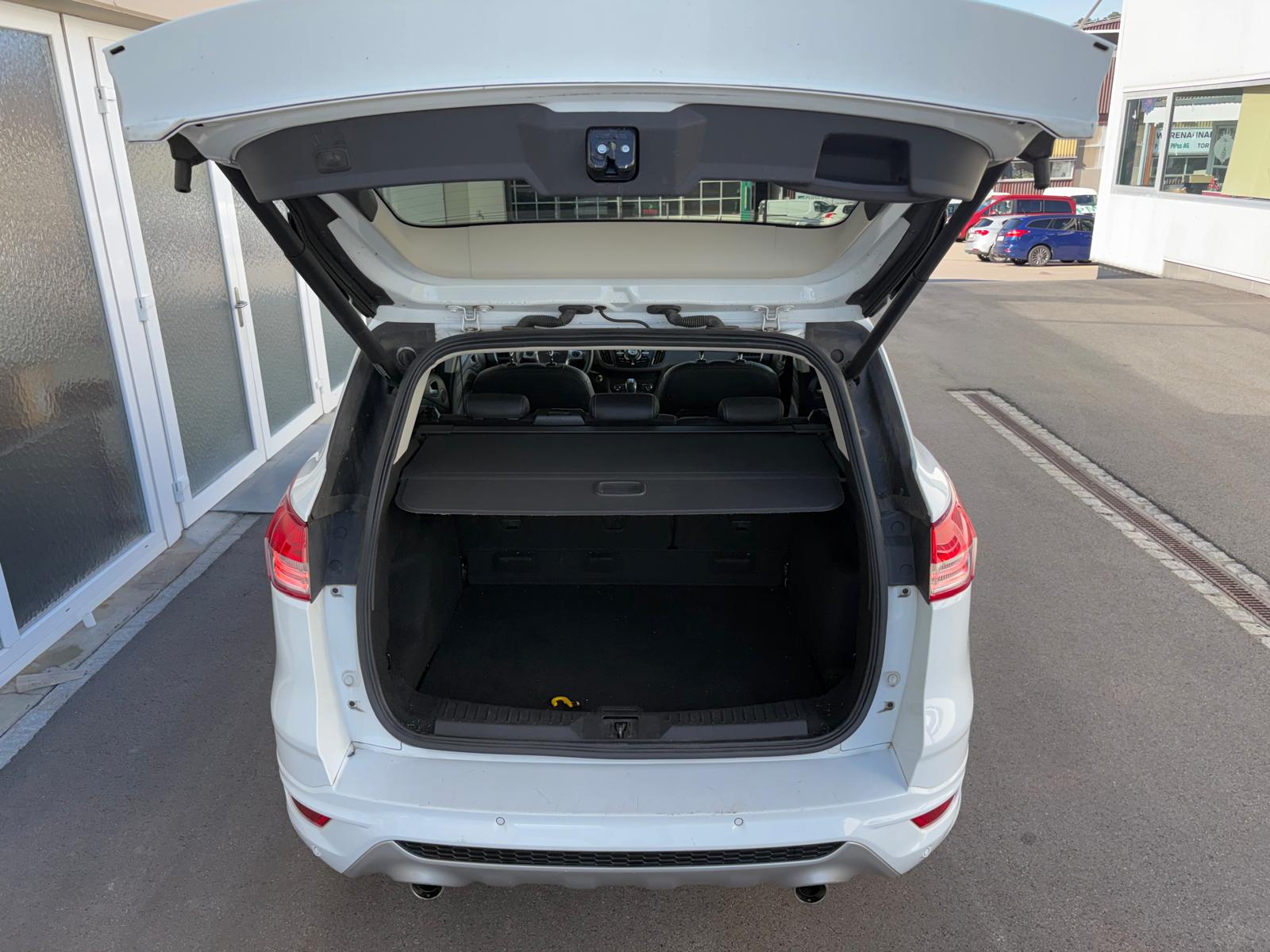 FORD Kuga 2.0 TDCi Titanium S 4WD PowerShift-image-12