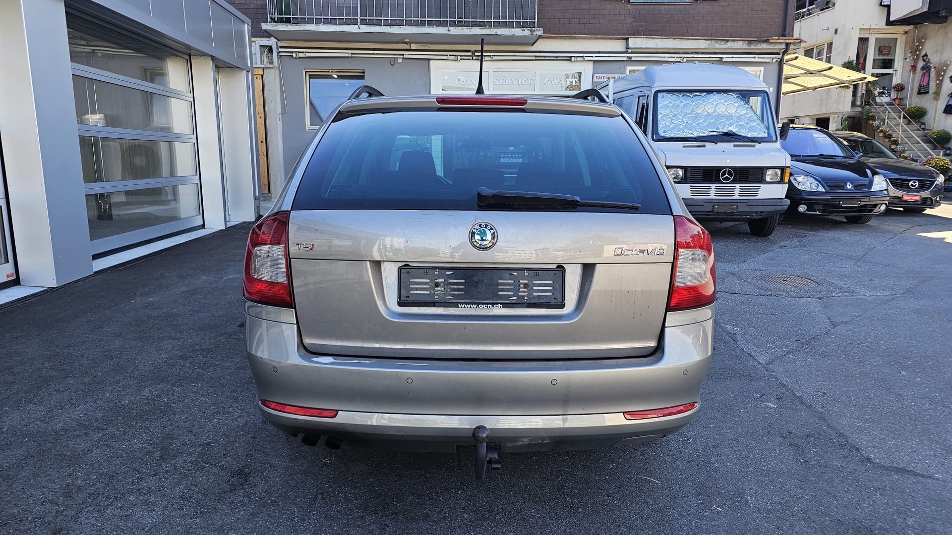 SKODA Octavia Combi 1.8 TSI Laurin & Klement DSG-image-7