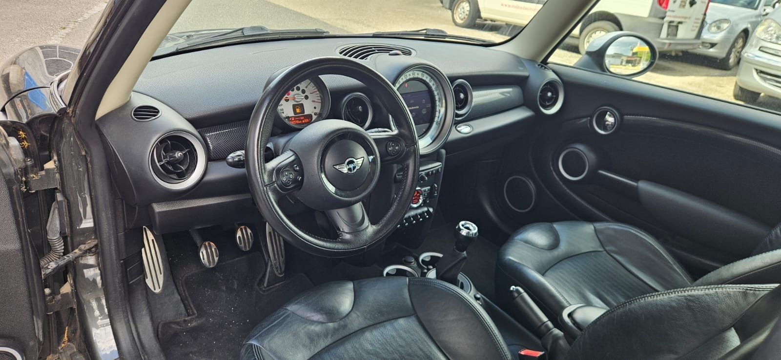 MINI Cooper S-image-4