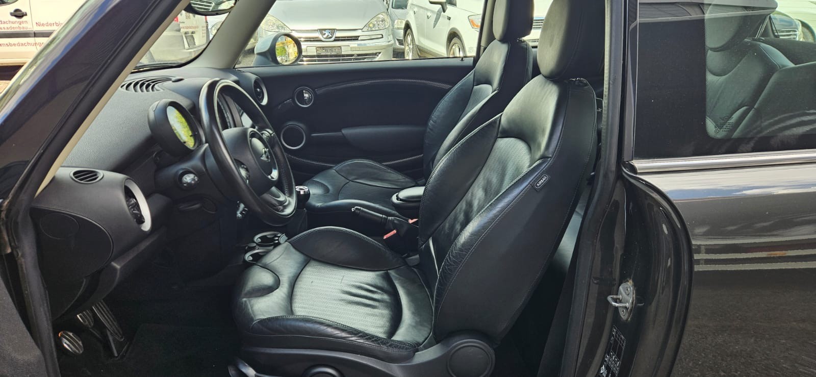 MINI Cooper S-image-1