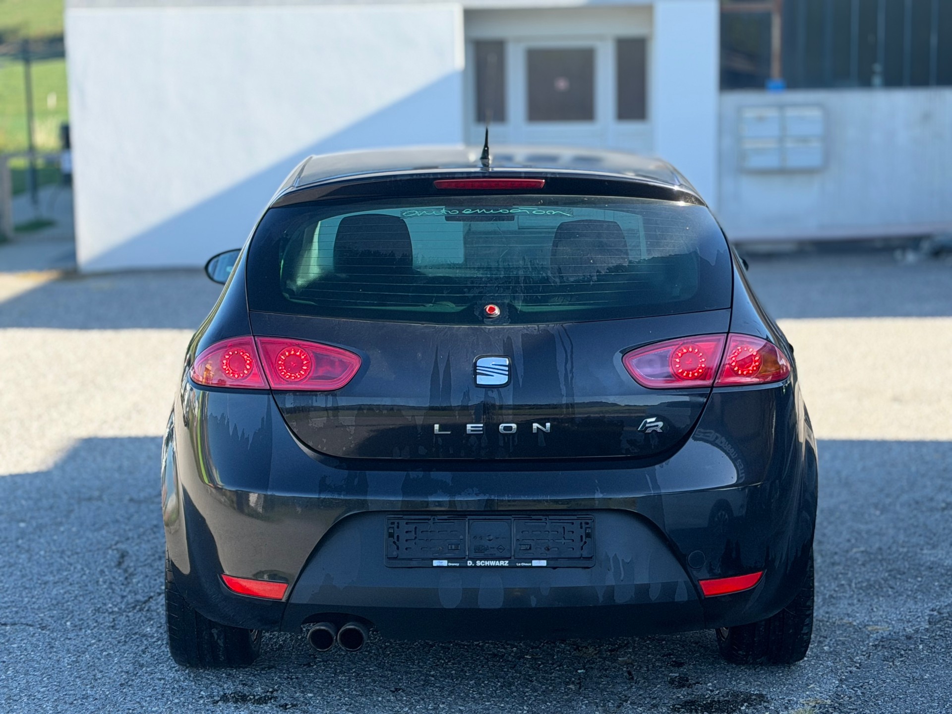 SEAT Leon 2.0 TDI FR-image-3