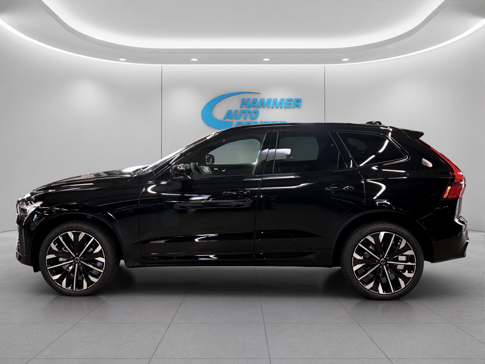 VOLVO XC60 2.0 B5 MH Ultra Dark AWD-image-1