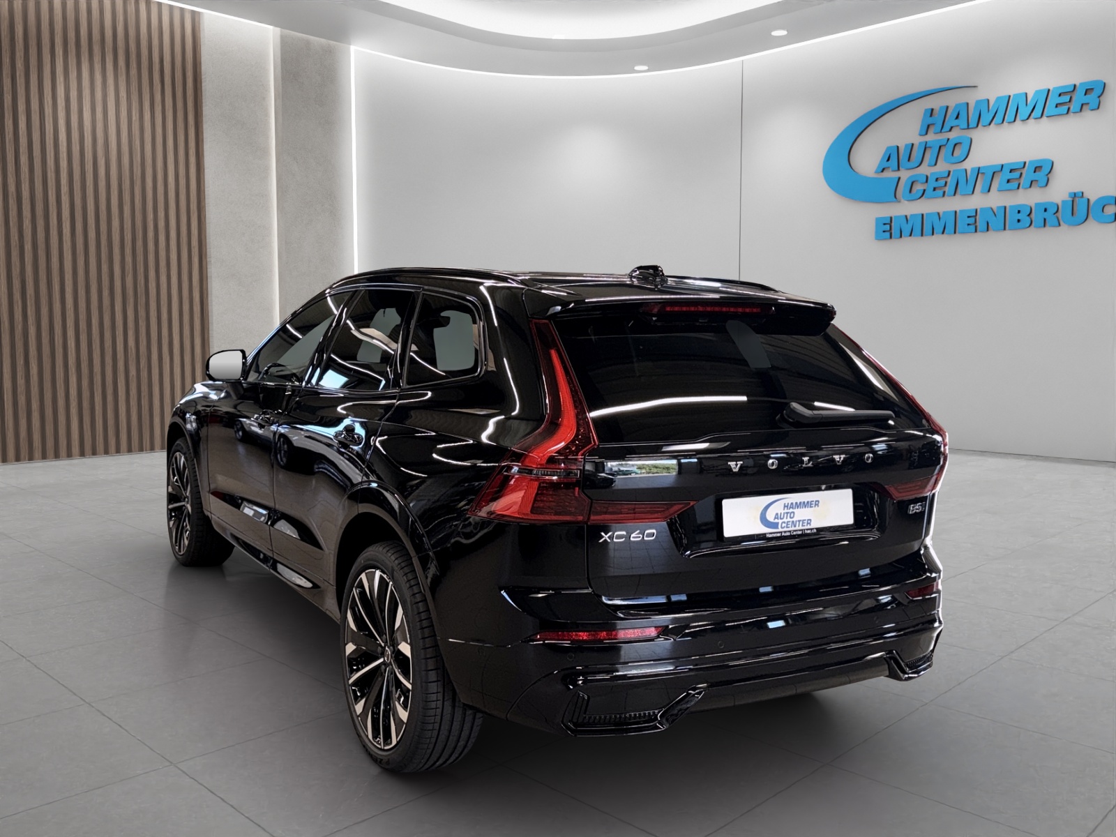VOLVO XC60 2.0 B5 MH Ultra Dark AWD-image-2
