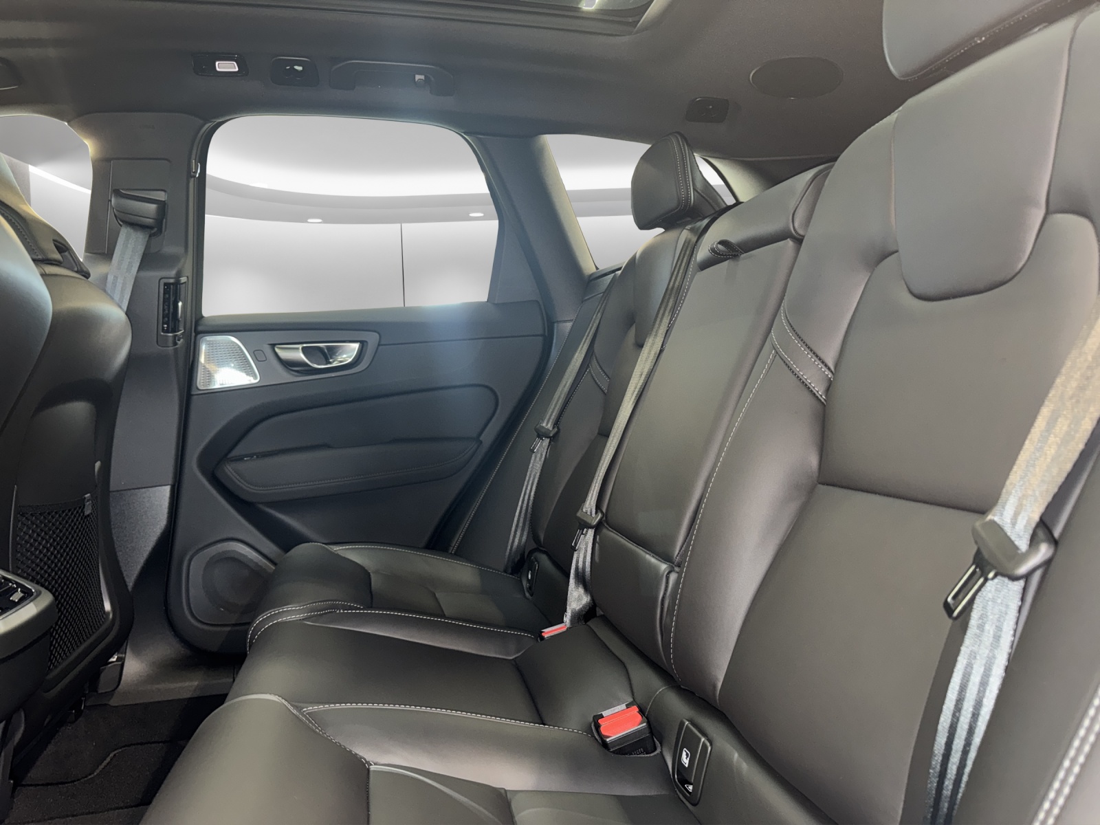 VOLVO XC60 2.0 B5 MH Ultra Dark AWD-image-13