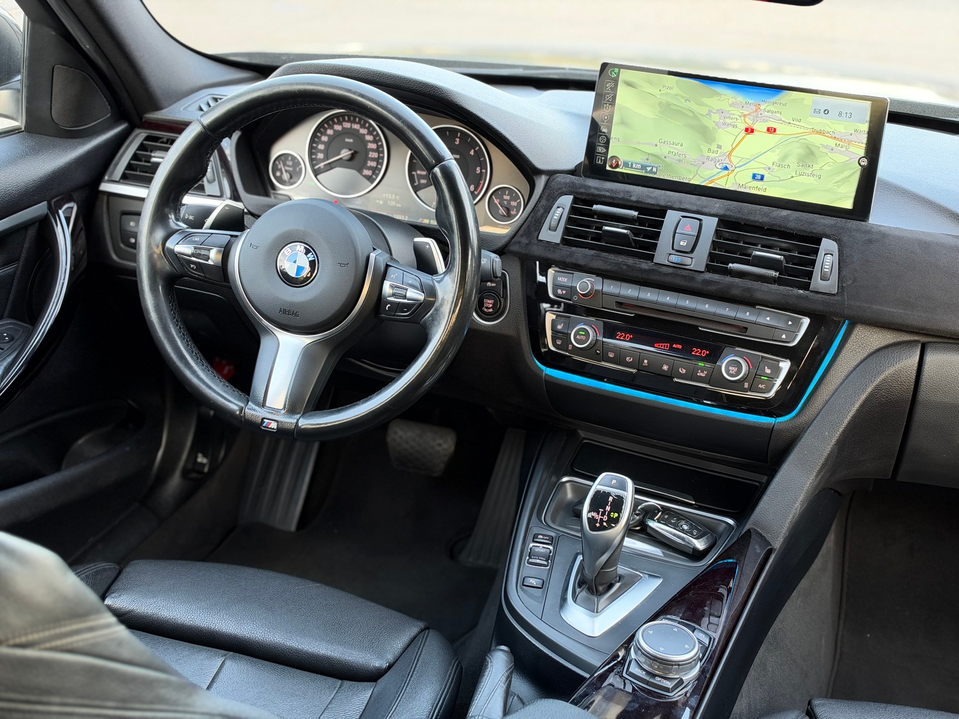 BMW 330d xDrive SAG-image-14