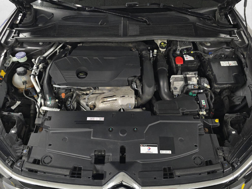 CITROEN C5 X 1.6 Plug-in Hybrid Shine Pack-image-9