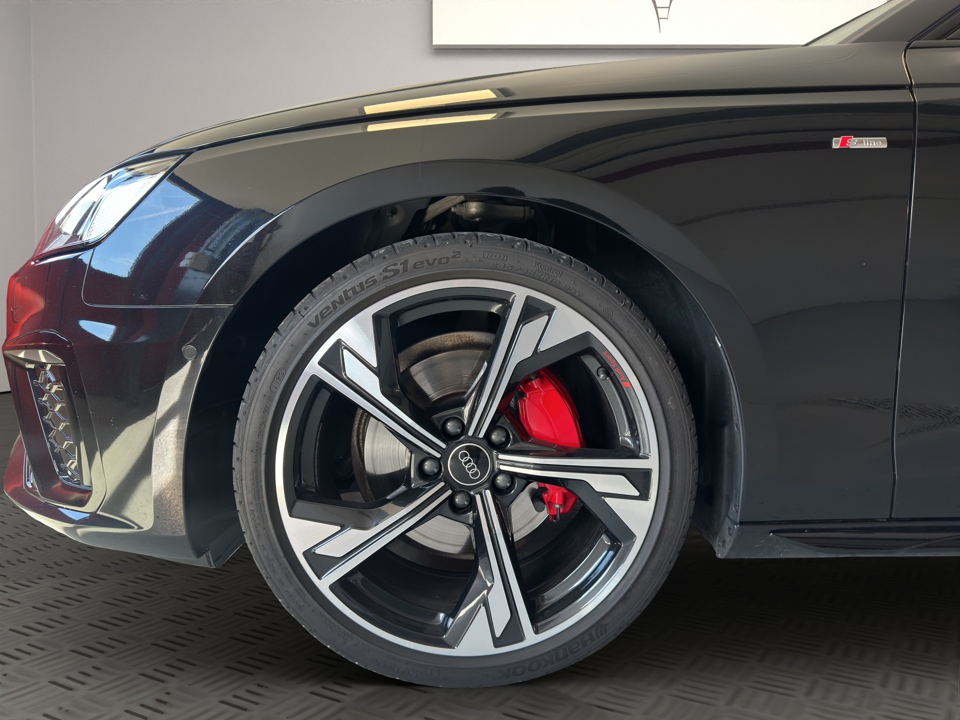 AUDI A4 Avant 40 TDI S line Attraction quattro S-tronic-image-6