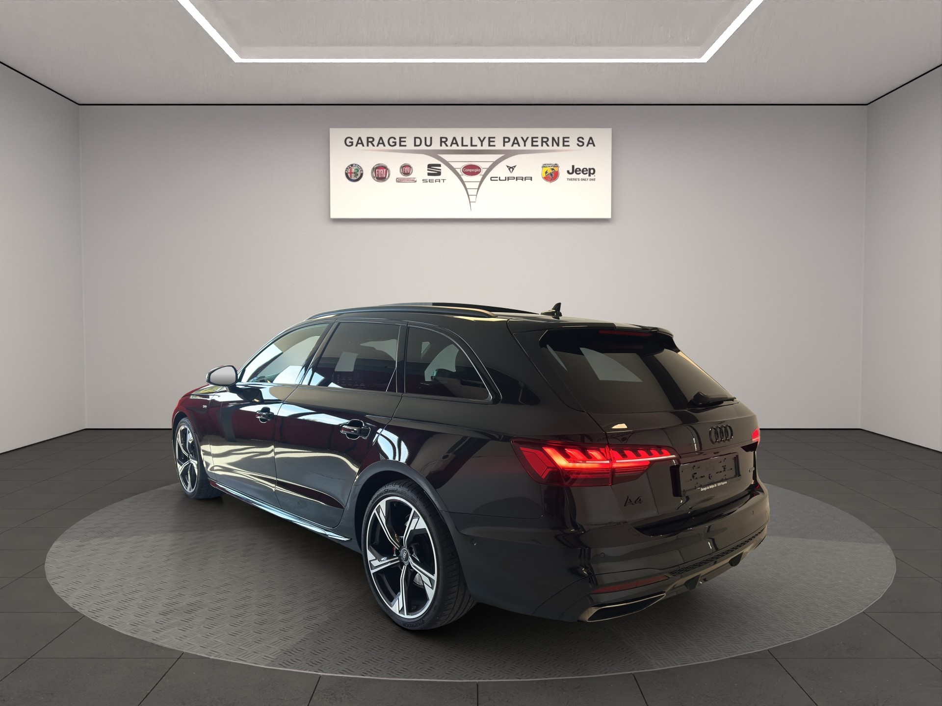 AUDI A4 Avant 40 TDI S line Attraction quattro S-tronic-showroom-element-2
