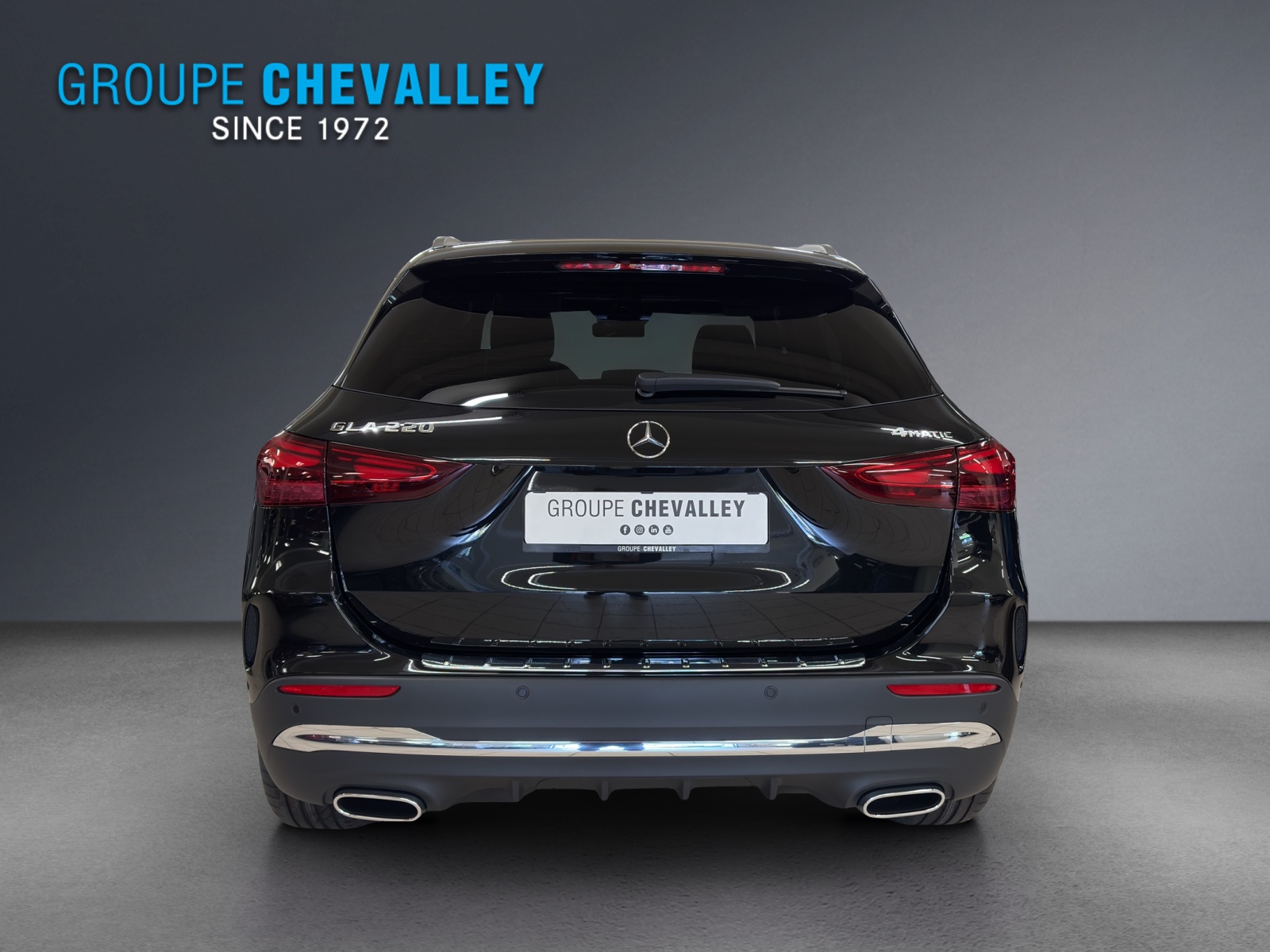 MERCEDES-BENZ GLA 220 4M-image-4