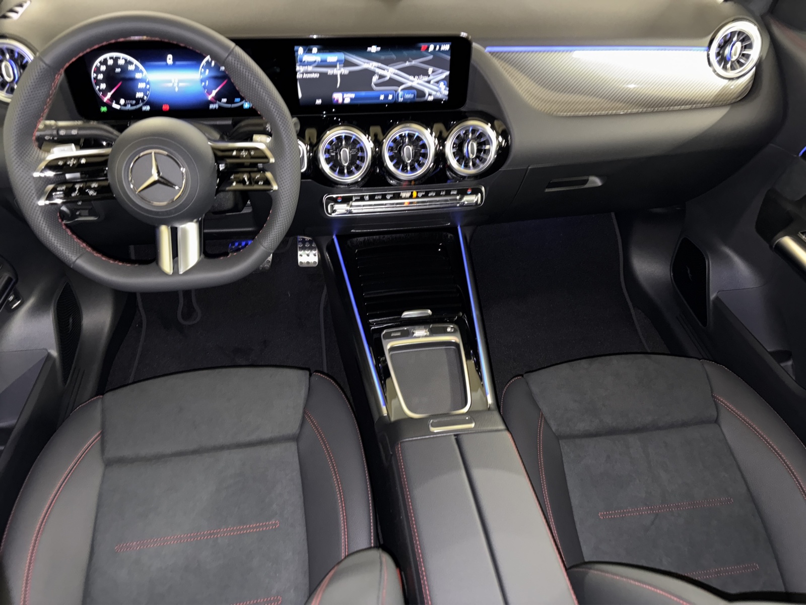 MERCEDES-BENZ GLA 220 4M-image-5