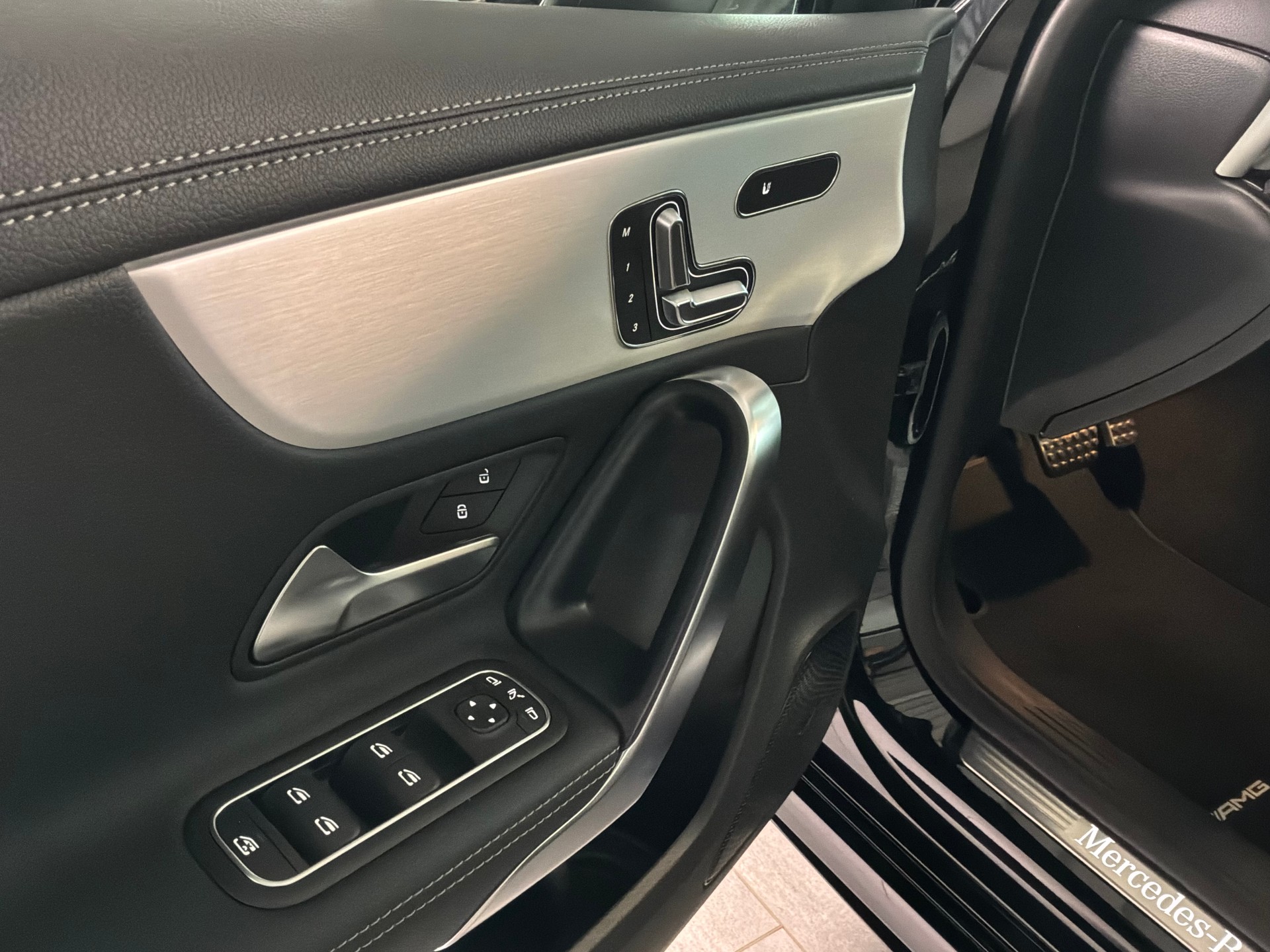 MERCEDES-BENZ A 250 4Matic 8G-DCT-image-13