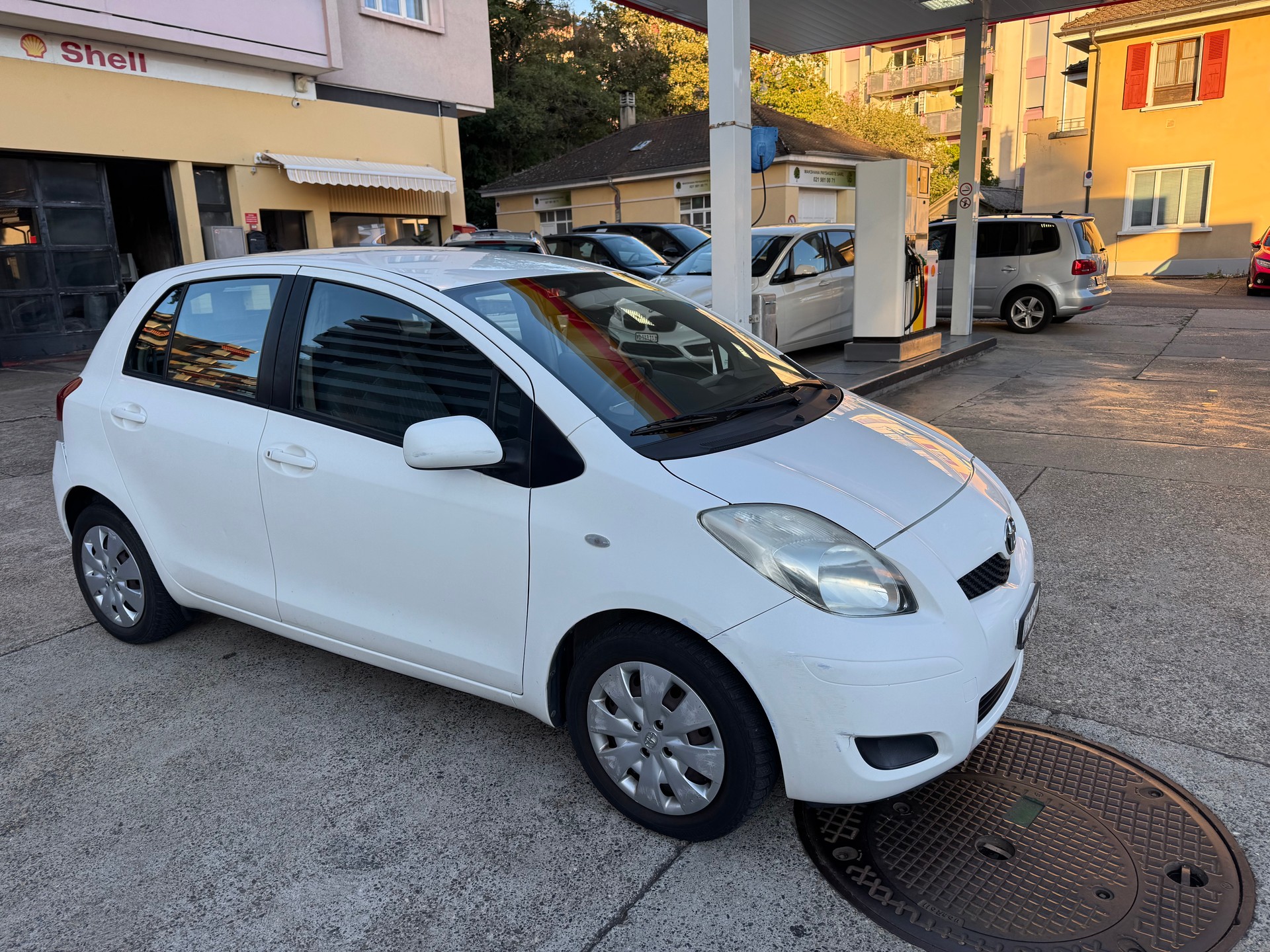 TOYOTA Yaris 1.33 Linea Sol Multimode-image-4