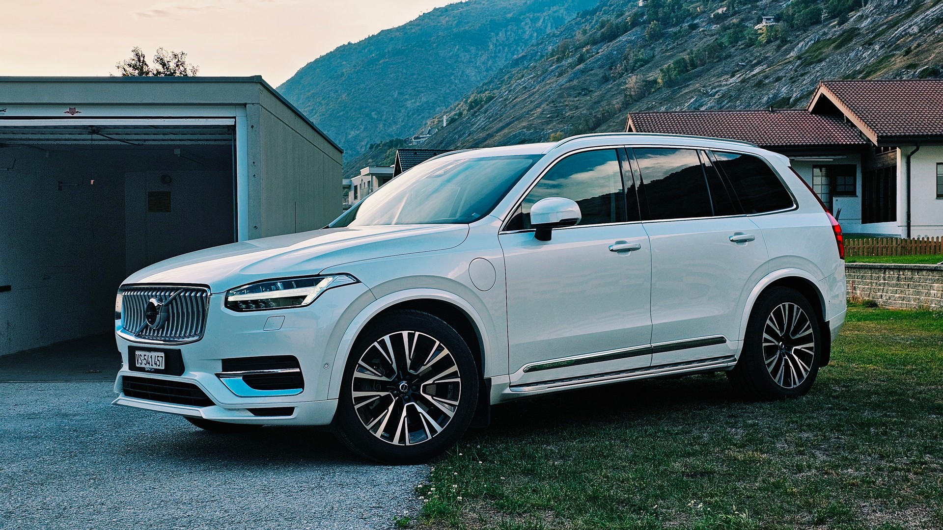 VOLVO 2.0 T8 TE Ultimate Bright 7P. eAWD-image-2