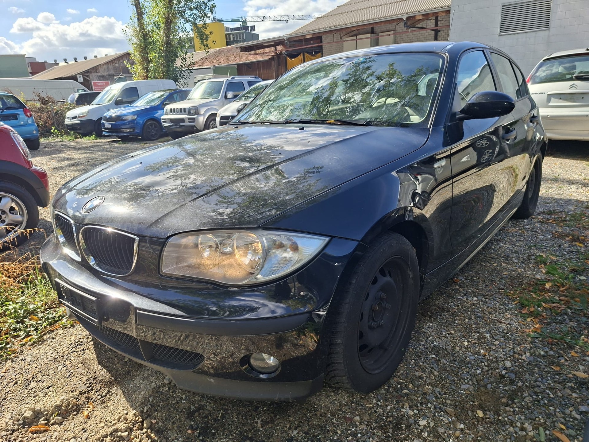 BMW 118i-image-0