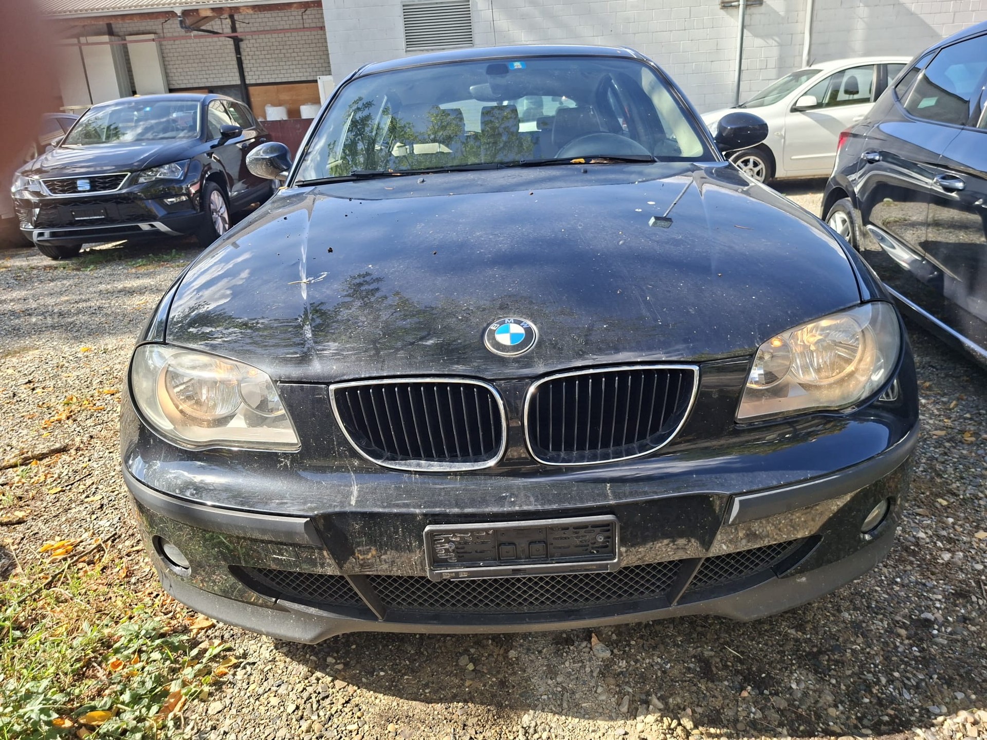 BMW 118i-image-1