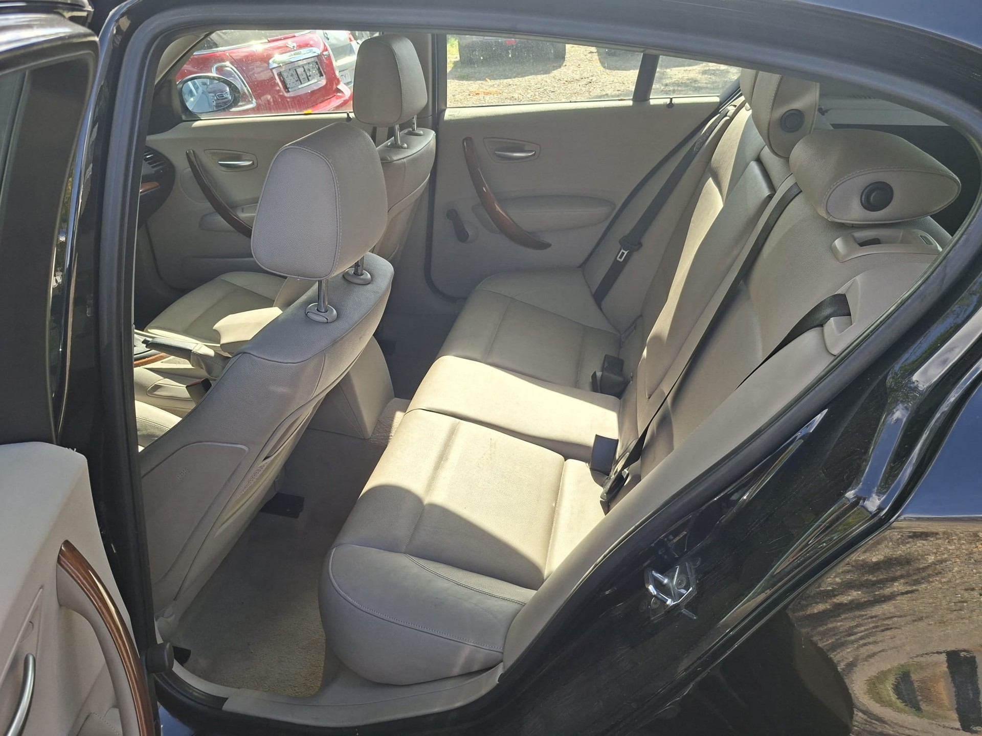 BMW 118i-image-7
