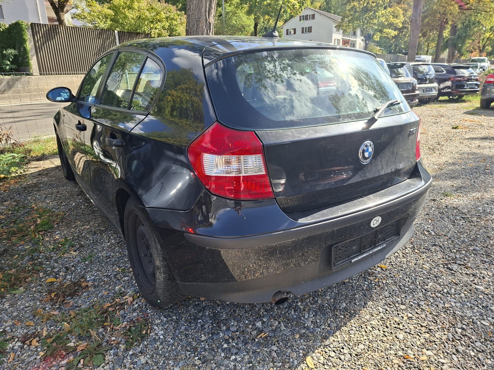 BMW 118i-image-4