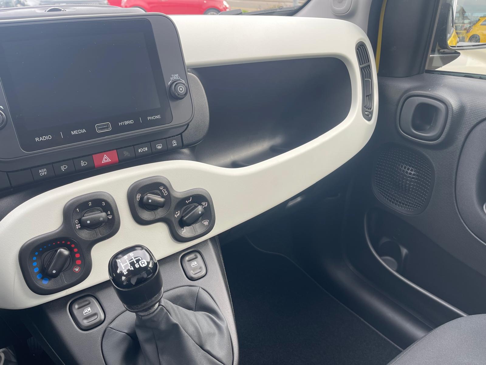 FIAT Pandina 1.0 Hybrid Cross-image-23