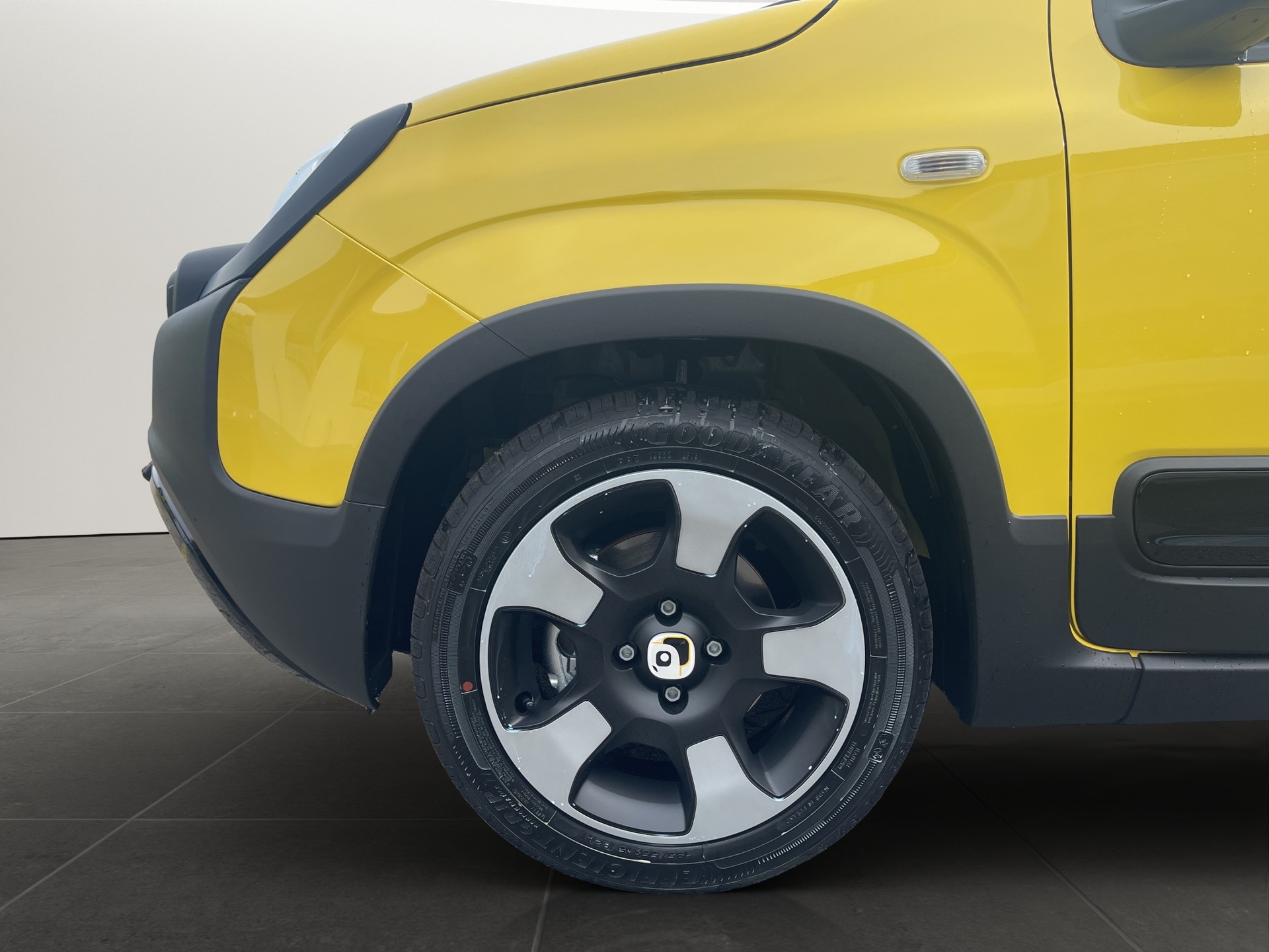FIAT Pandina 1.0 Hybrid Cross-image-8