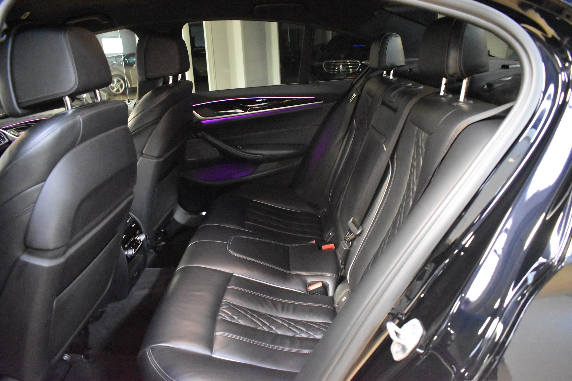BMW M550d xDrive Steptronic-image-14