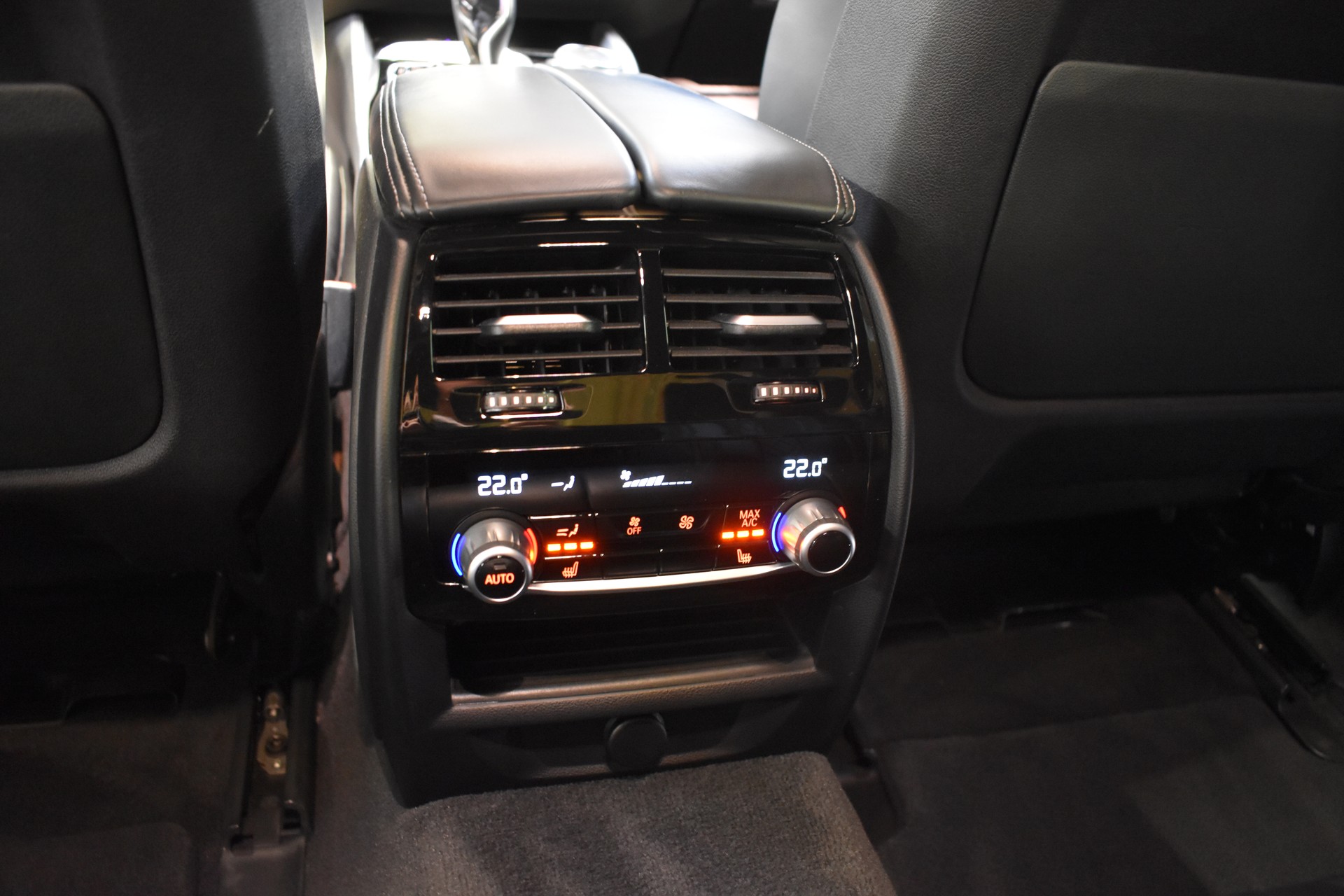 BMW M550d xDrive Steptronic-image-22