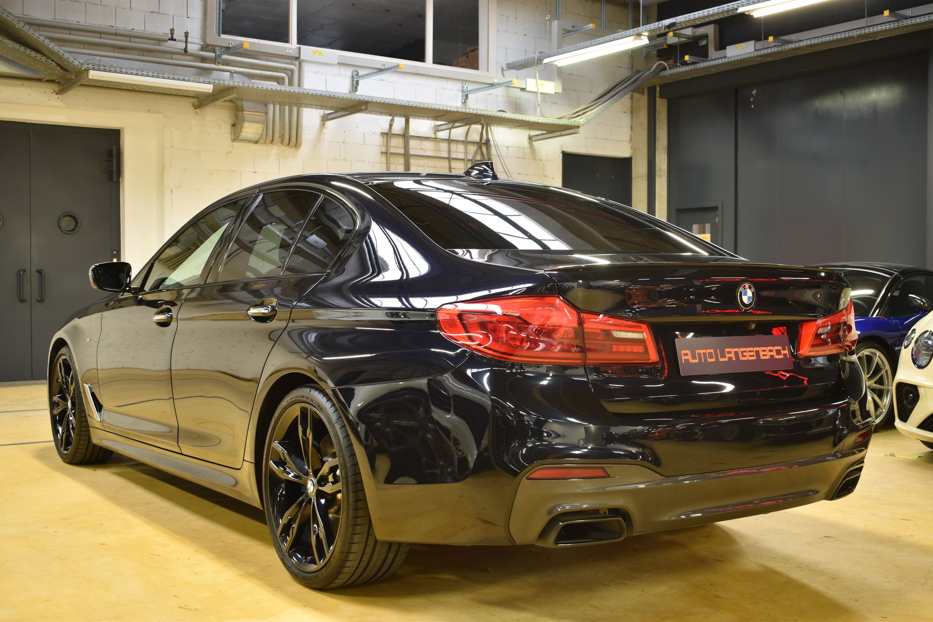 BMW M550d xDrive Steptronic-image-2