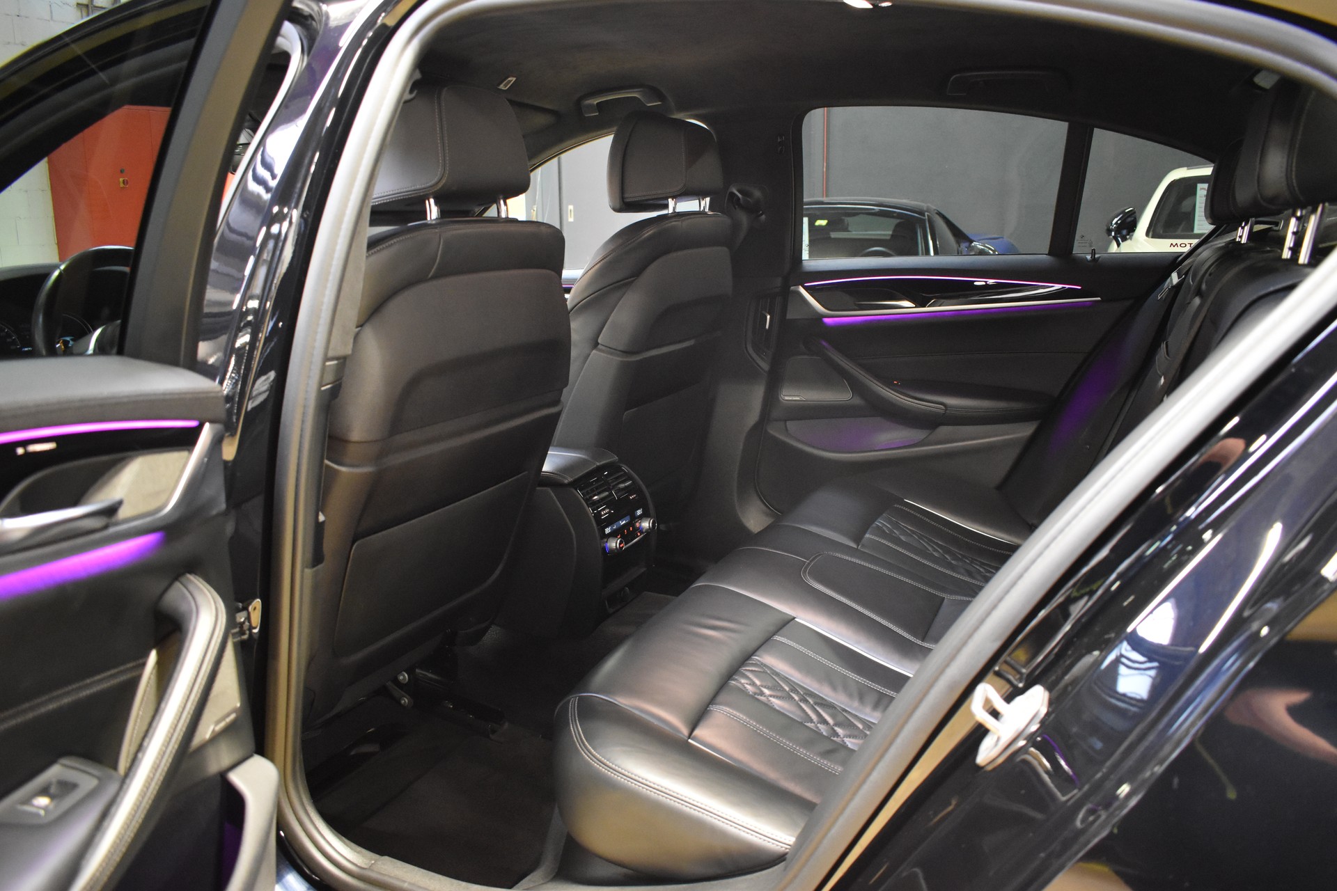 BMW M550d xDrive Steptronic-image-15