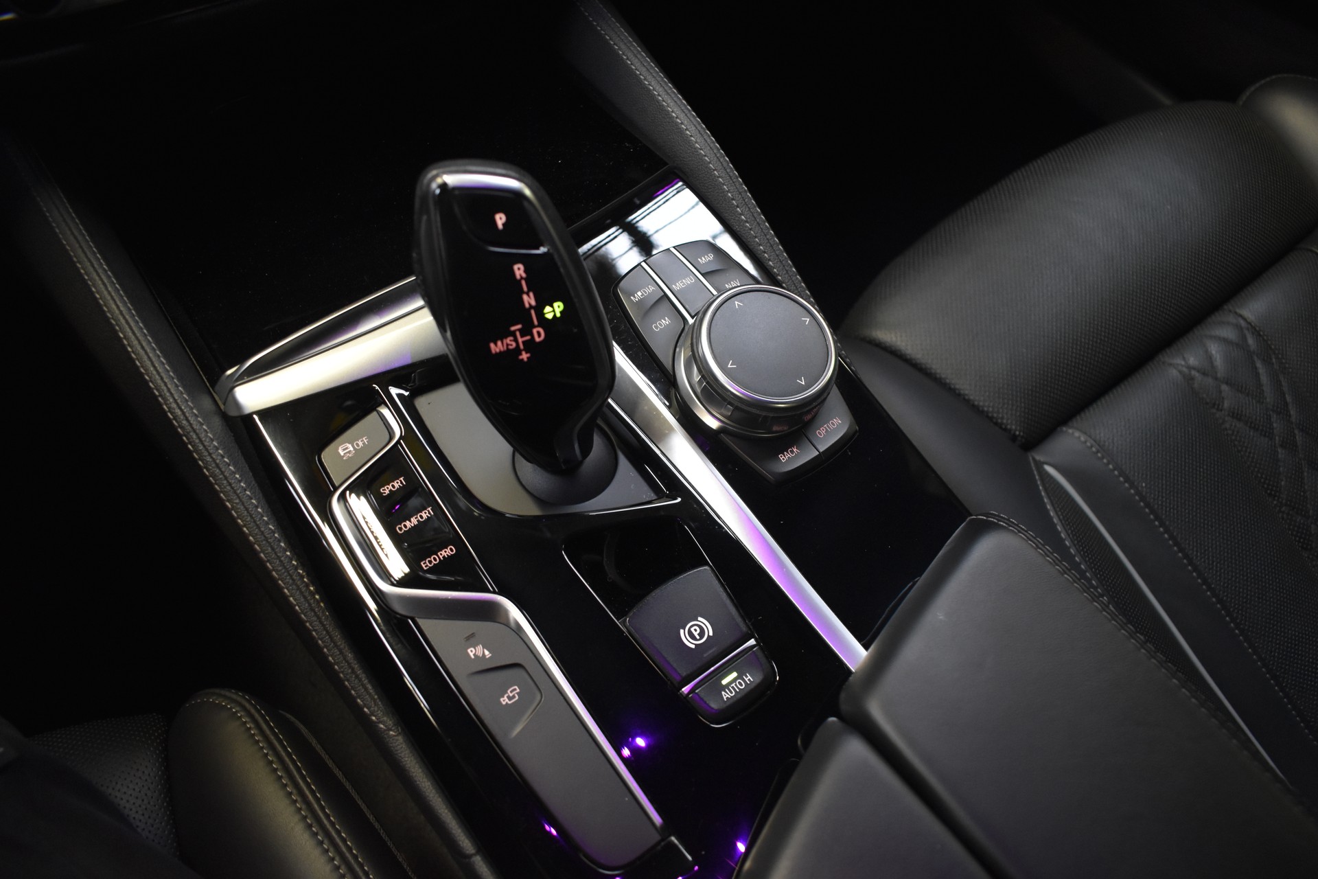 BMW M550d xDrive Steptronic-image-27