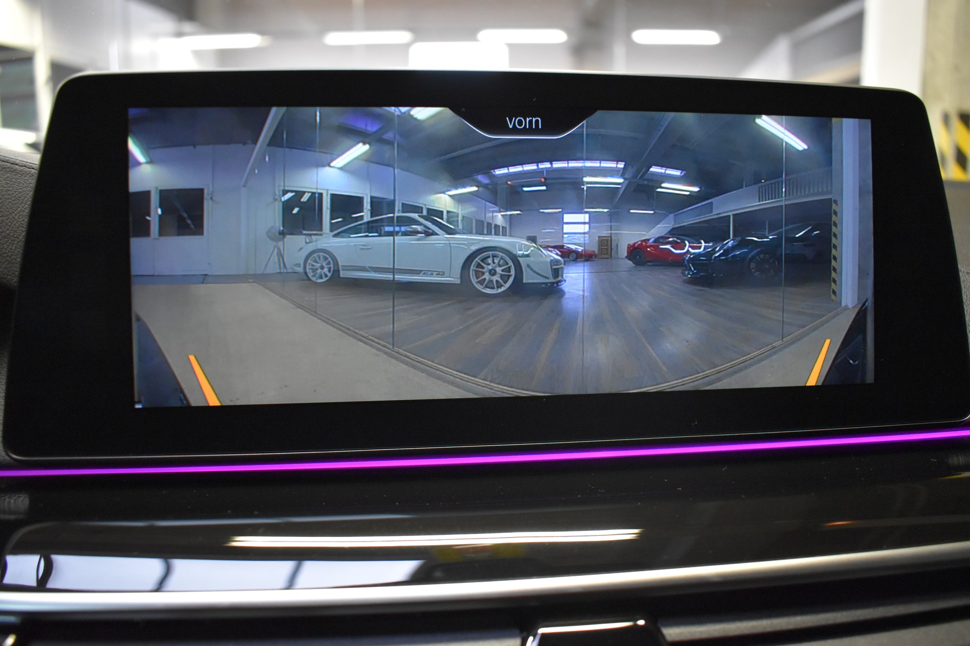 BMW M550d xDrive Steptronic-image-19