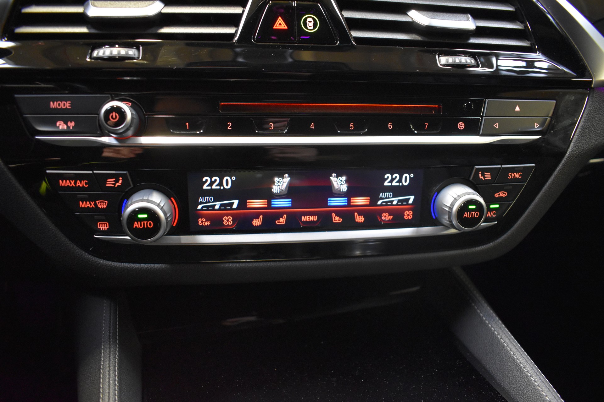 BMW M550d xDrive Steptronic-image-23