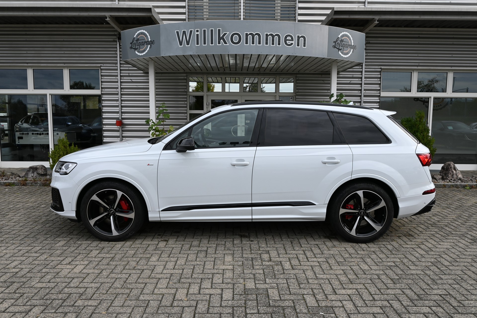 AUDI Q7 3.0 V6 55 TFSI S Line quattro tiptronic 7-Plätzer + AHK 3500kg-image-4
