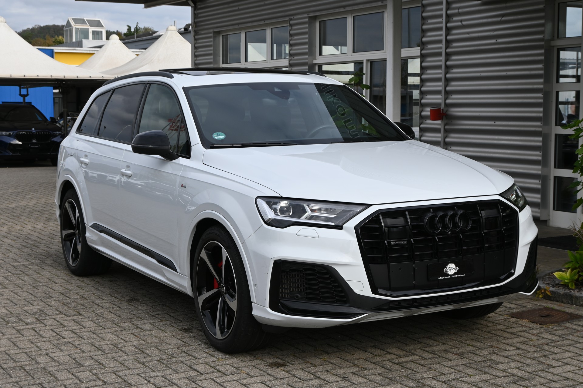 AUDI Q7 3.0 V6 55 TFSI S Line quattro tiptronic 7-Plätzer + AHK 3500kg-image-0