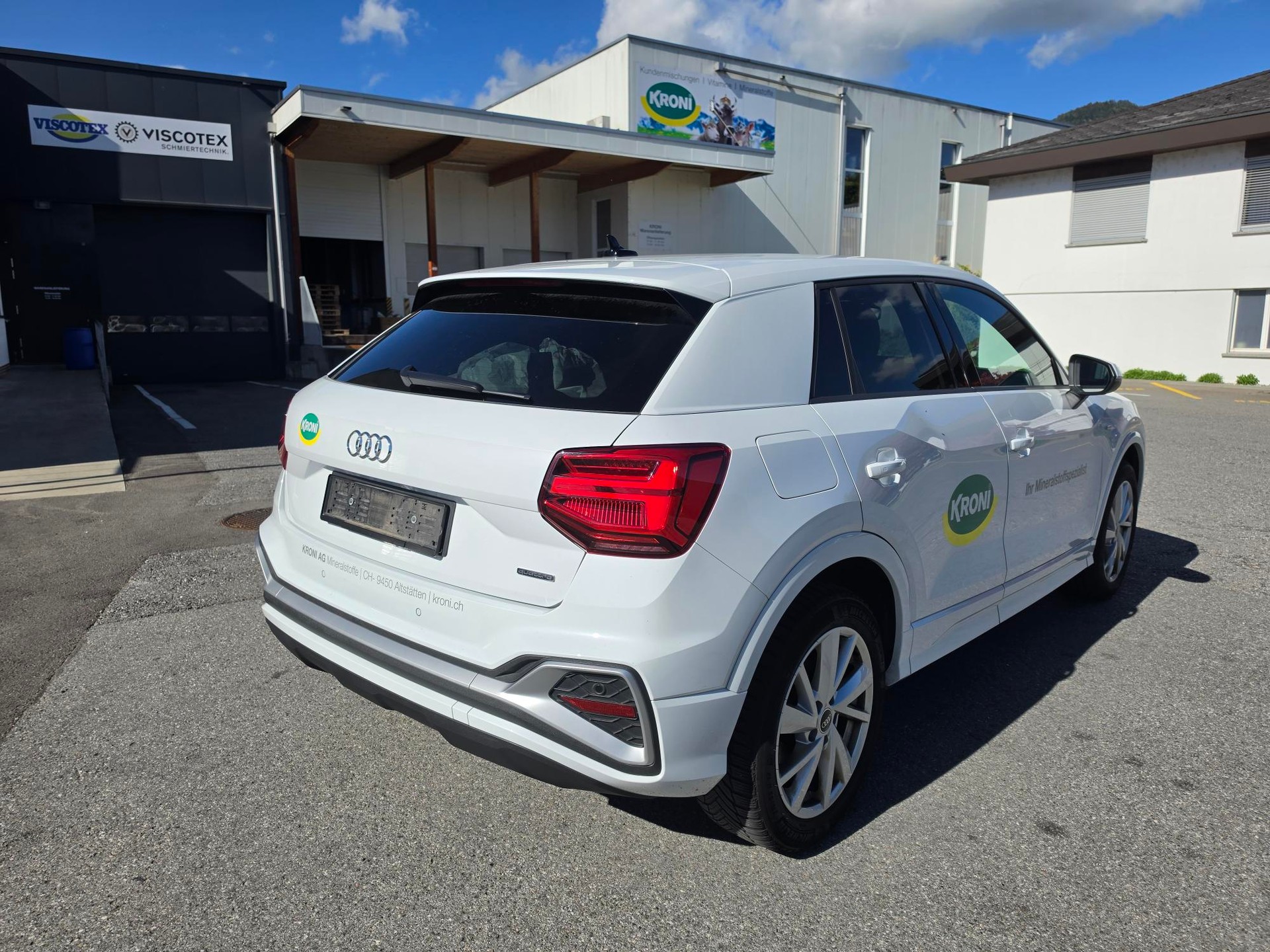 AUDI 2.0 35 TDI S Line quattro S-Tronic-image-2
