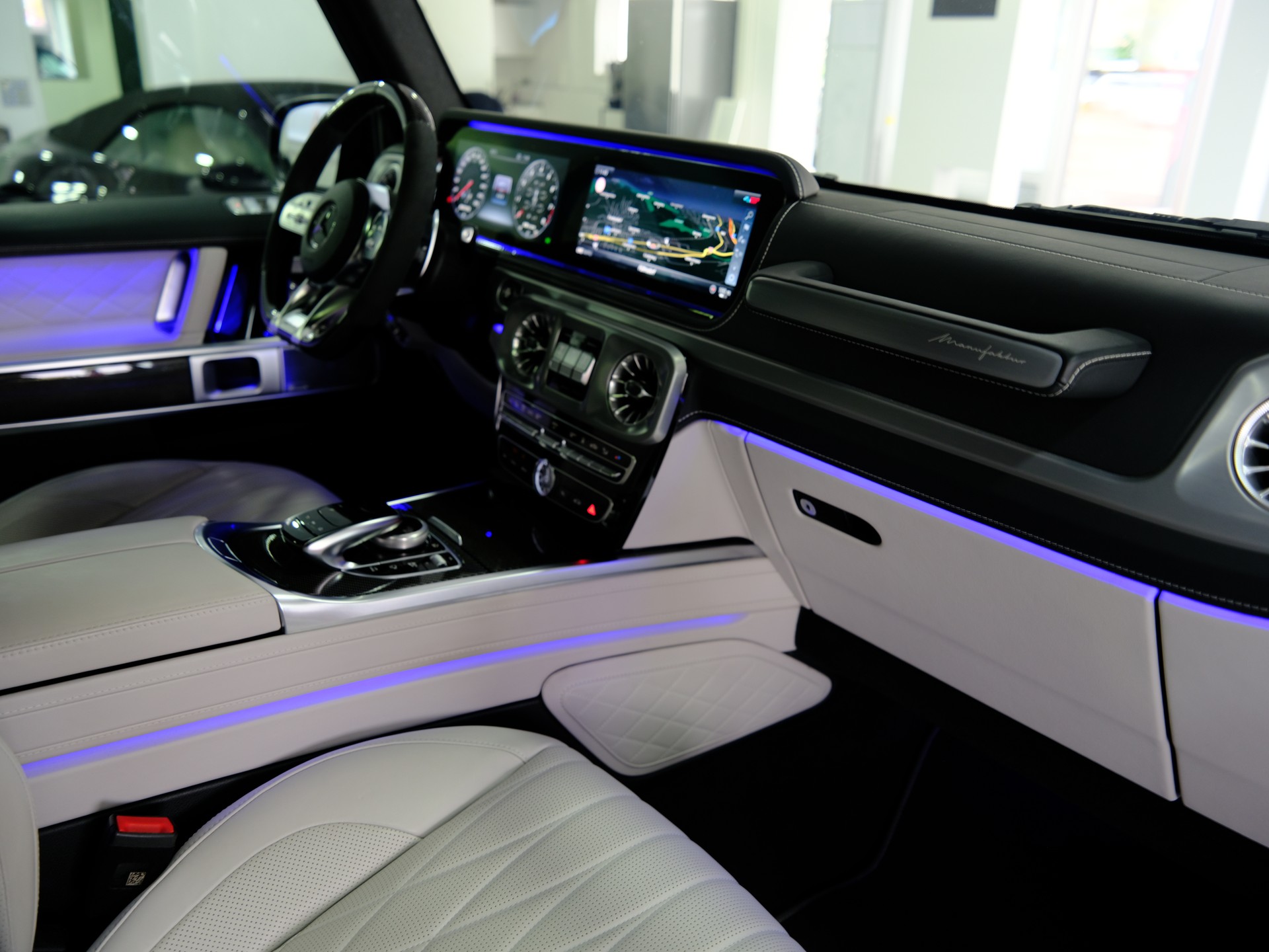 MERCEDES-BENZ G 63 AMG Speedshift Plus G-Tronic *Emerald Green* *360° Kamera*-image-22