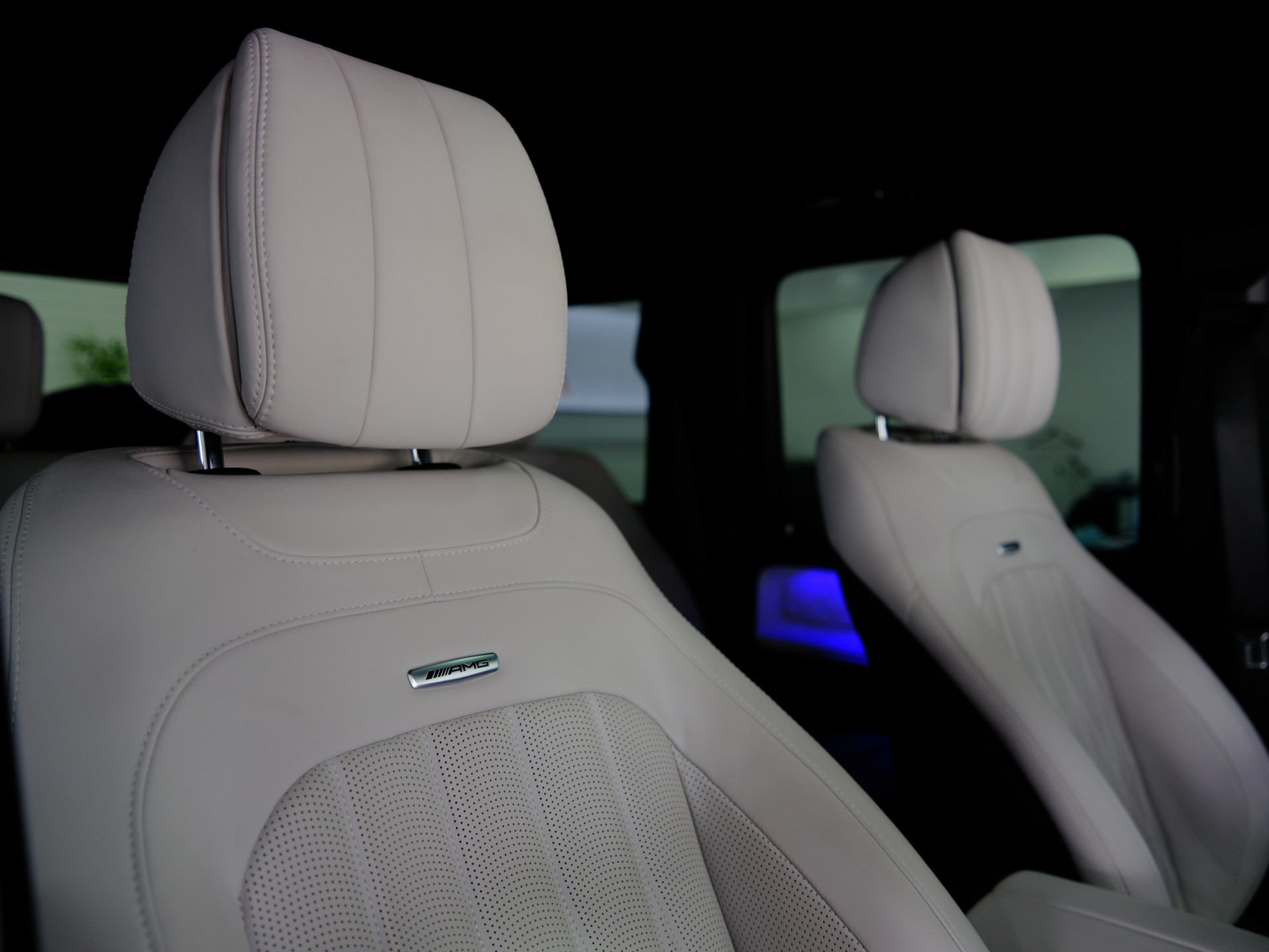 MERCEDES-BENZ G 63 AMG Speedshift Plus G-Tronic *Emerald Green* *360° Kamera*-image-24