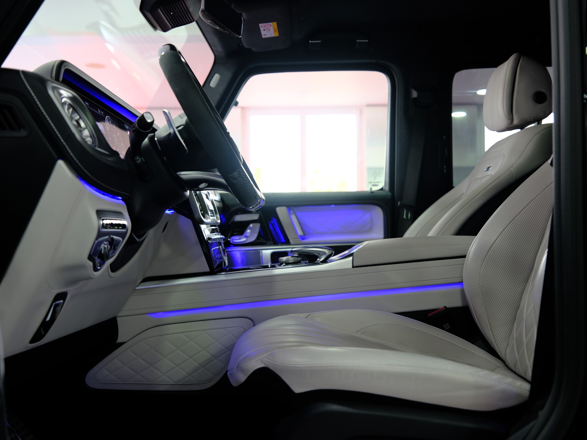 MERCEDES-BENZ G 63 AMG Speedshift Plus G-Tronic *Emerald Green* *360° Kamera*-image-18