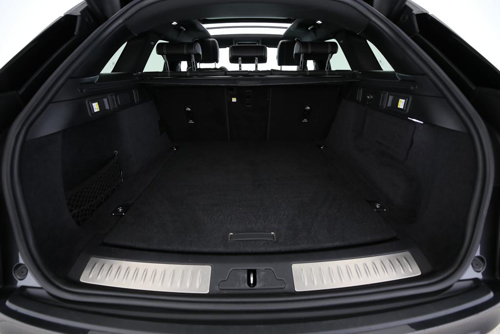 LAND ROVER Range Rover Velar 2.0 T R-Dynamic S-image-10