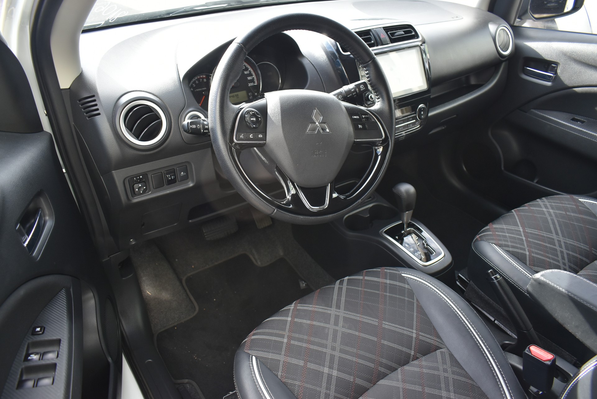 MITSUBISHI Space Star 1.2 CVT Value-image-6