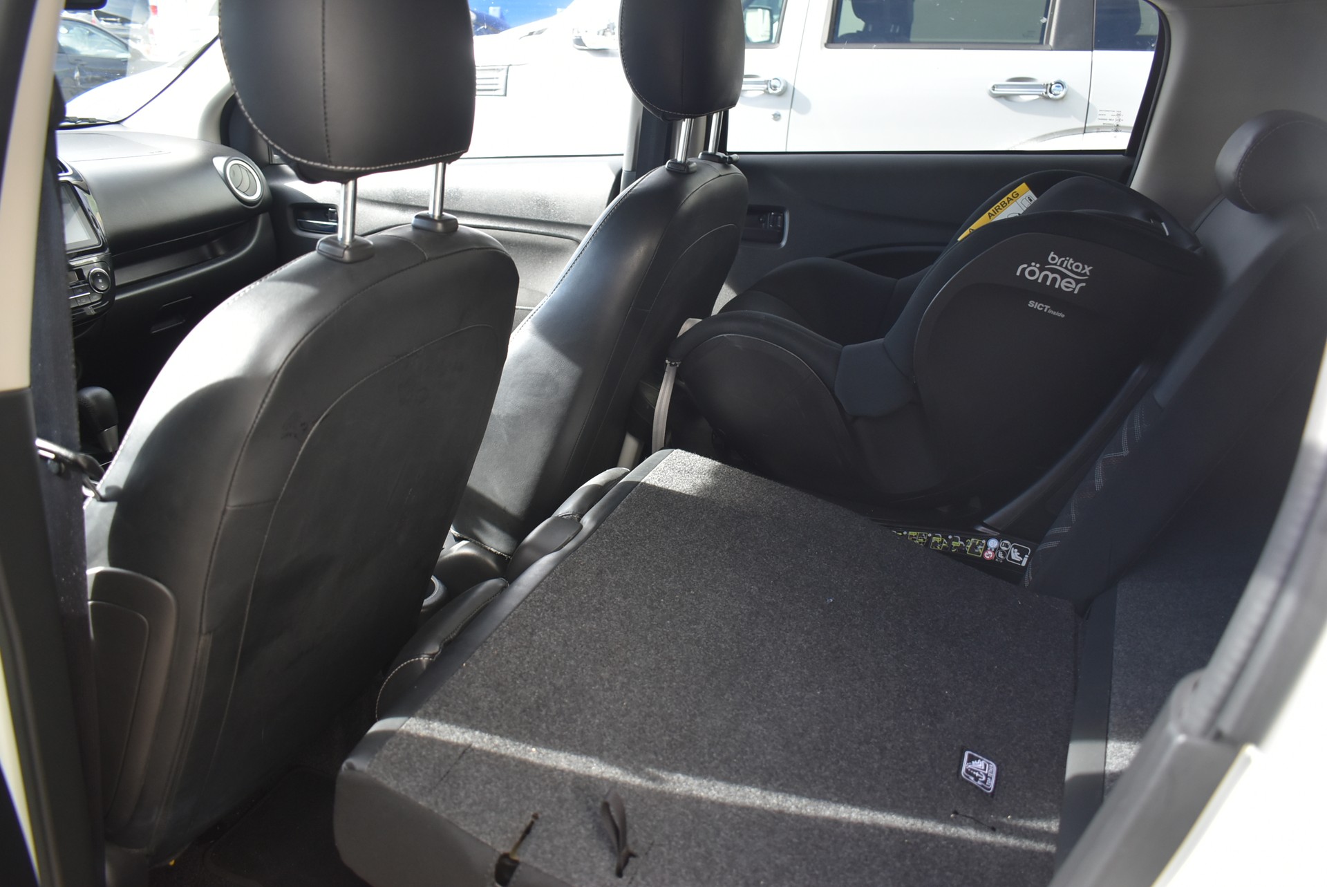 MITSUBISHI Space Star 1.2 CVT Value-image-5