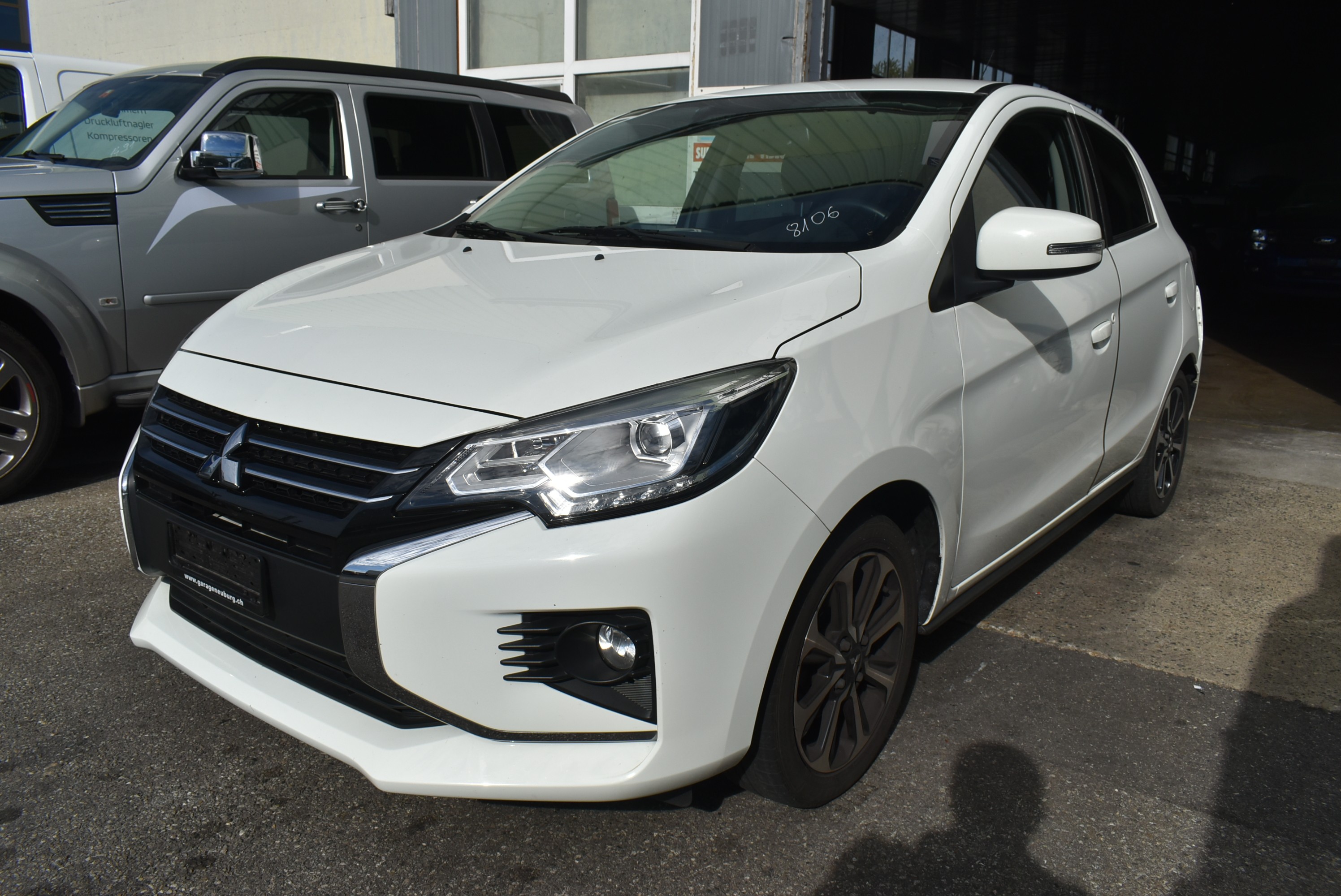 Car photo