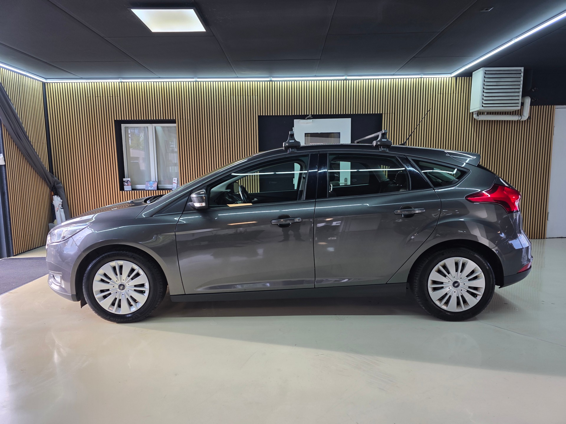 FORD Focus 1.0 SCTi Business-image-3