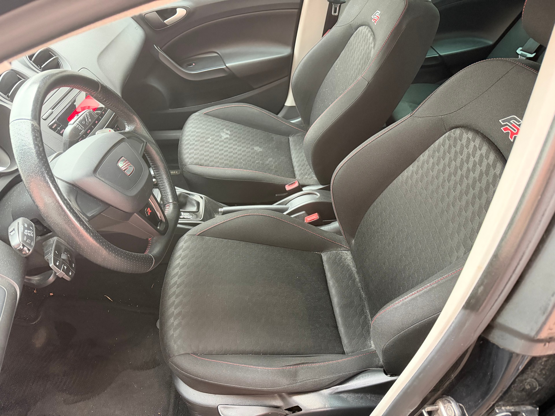SEAT Ibiza 1.4 TSI FR-image-10